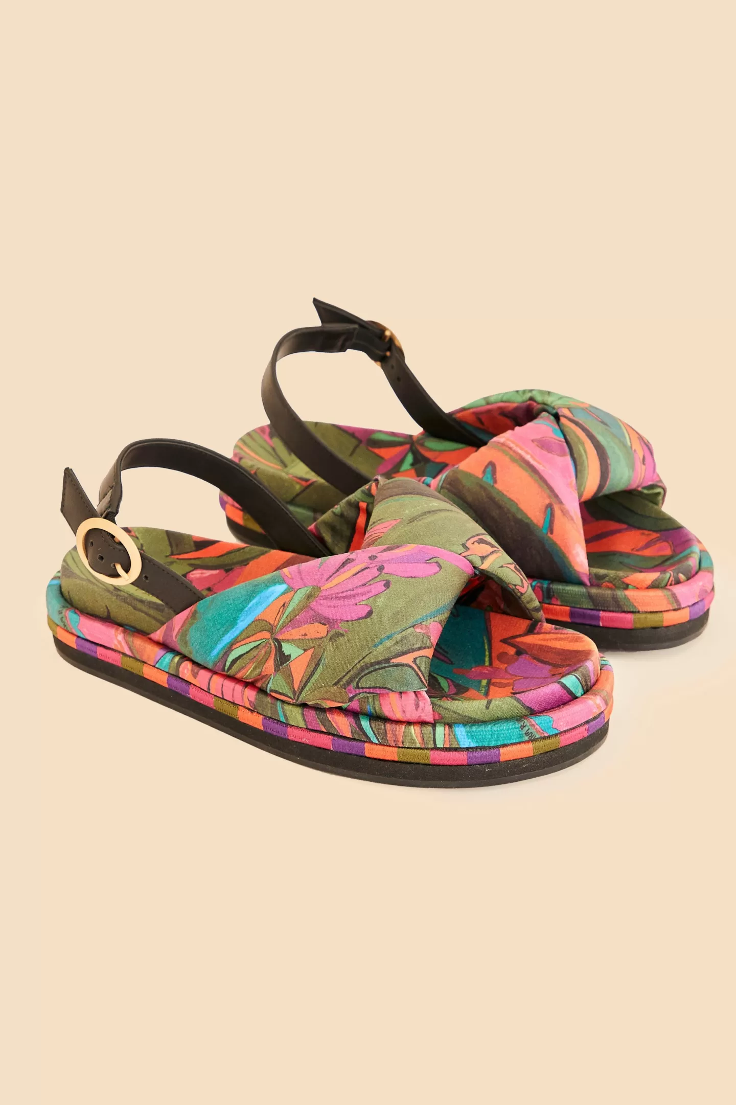 FARM Rio  BANANA LEAVES PUFFY FLAT SANDAL