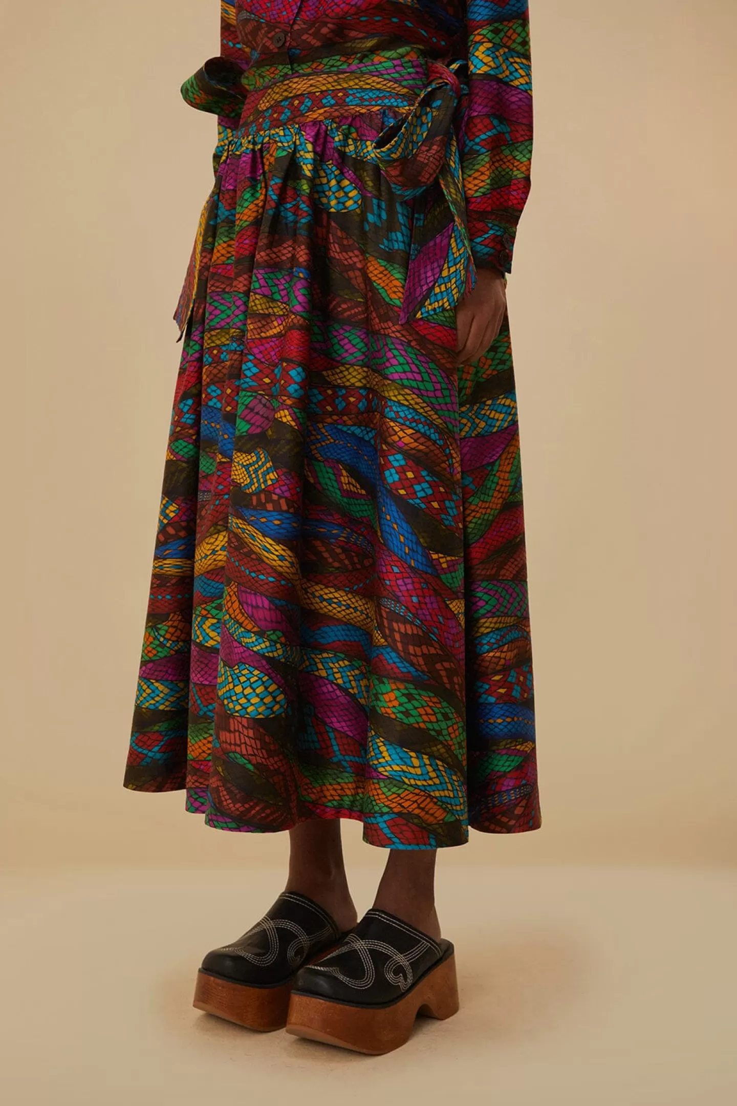 FARM Rio  MULTICOLOR MIRAGE MIDI SKIRT